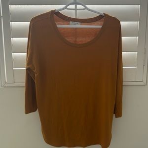 Aritzia too size small